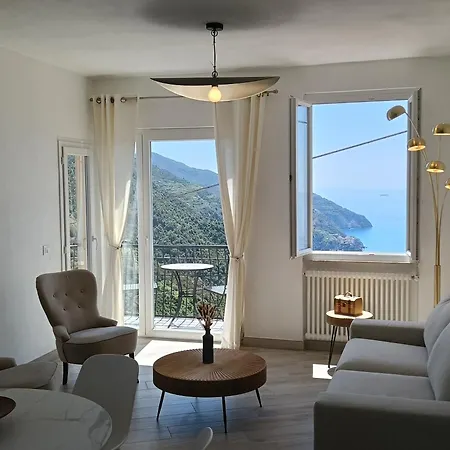 Azzurro Cinque Terre